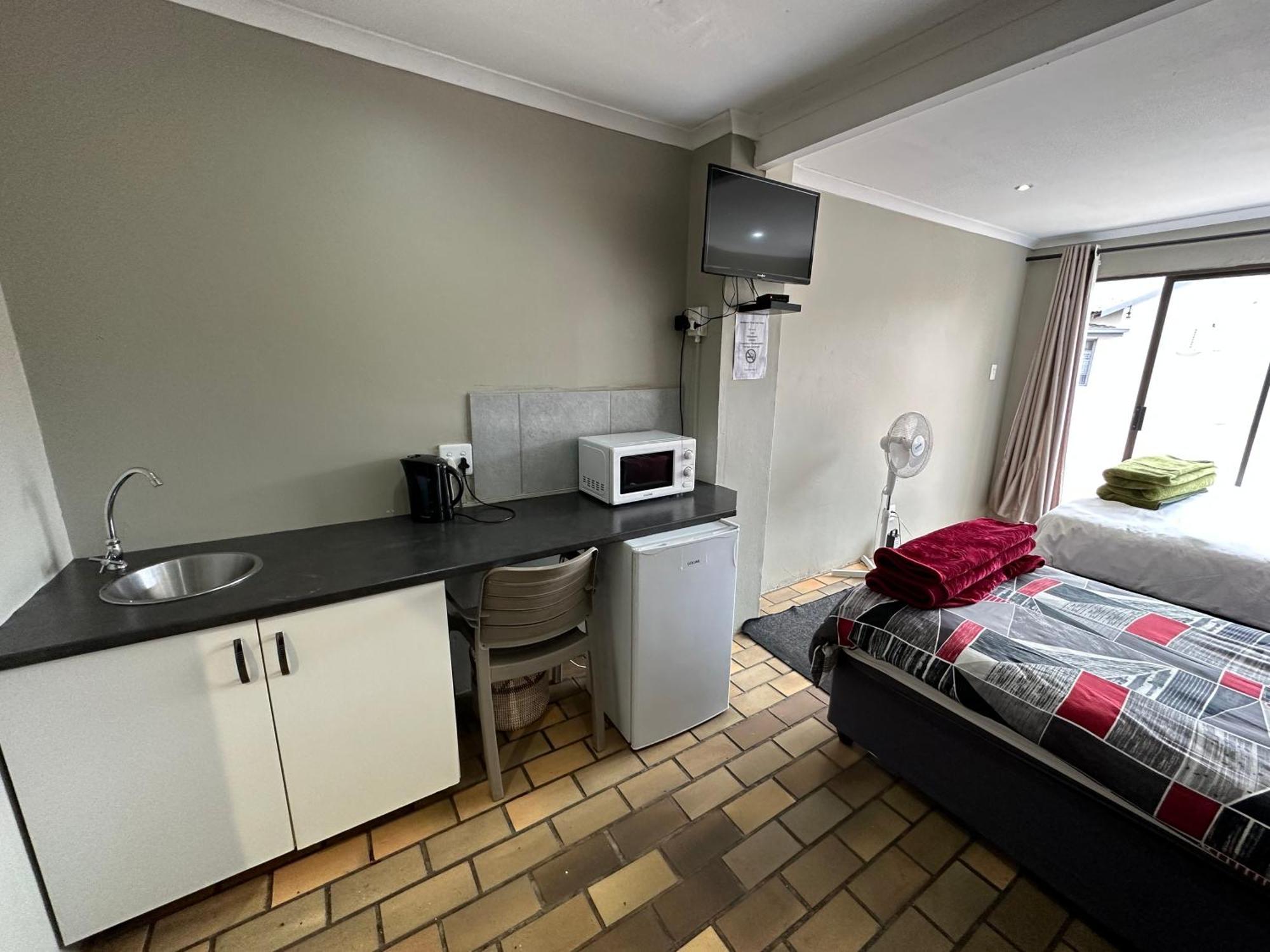 Favour Guest House Polokwane Exterior foto